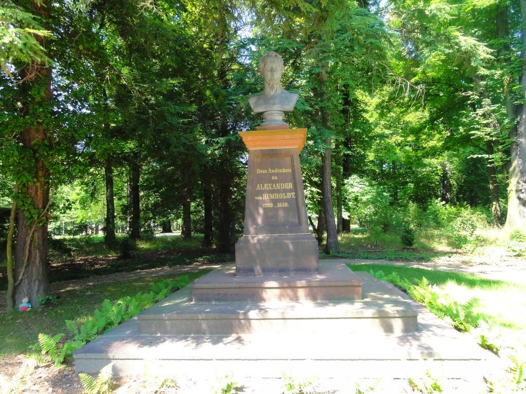 Ferienwohnungen Am Stadtpark Goerlitz Bilik gambar